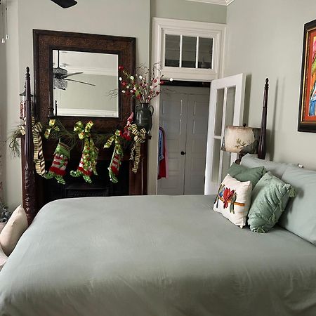 لاوريل Jenny'S Downtown Hideaway Bed And Breakfast المظهر الخارجي الصورة