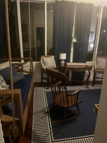 لاوريل Jenny'S Downtown Hideaway Bed And Breakfast المظهر الخارجي الصورة
